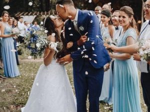 What Exactly Does a Wedding Planner Do?
